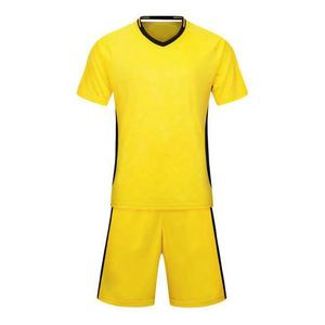 ชุดฟุตบอลแบบแห้งเร็วสำหรับทุกเพศทุกวัย ปรับแต่งได้ พร้อมการพิมพ์แบบระเหิด 100% โพลีเอสเตอร์ สีและโลโก้ตามสั่ง - Product Image 6