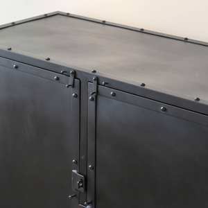 ตู้บุฟเฟ่ต์โลหะสีดำ 3 ประตู รุ่นวันดาน่า เรเดียนท์ อัลติส - Product Image 4