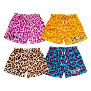 Shorts de sport et de fitness en lin et maille à imprimé léopard sublimé, longueur genou, confortables, pour hommes, vente en gros d'usine - Product Image 1