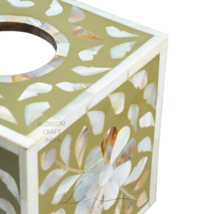 Boîte à mouchoirs de luxe en os incrusté, support décoratif en bois sculpté à la main, élégant accent pour salon, chambre et bureau - Product Image 3