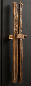 Poignée de porte forgée à double barre, finition bronze antique, longue poignée de meuble texturée, quincaillerie de mobilier de caractère pour intérieurs de luxe - Product Image 2