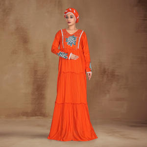 Kaftan brodé en rayonne avec un travail de broderie détaillé sur le devant, un design évasé à plusieurs niveaux, des manches ornées et une silhouette élégante longue jusqu'au sol. - Product Image 5