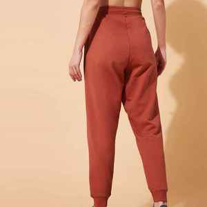 Pantalones deportivos de la mejor calidad para adultos, color gris, para gimnasio, correr, estilo casual urbano, de secado rápido, lisos, de corte holgado. - Product Image 1