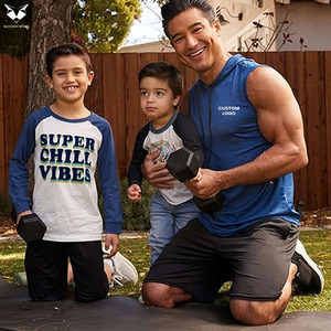 Cómodo paquete de 3 camisetas sin mangas con capucha para hombre, para entrenamiento, con cordón ajustable en diferentes tallas disponibles. - Product Image 4
