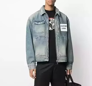Veste en jean déchiré clouté style streetwear pour homme – Coupe courte, col montant, décontractée, personnalisable, avec motifs variés - Product Image 1