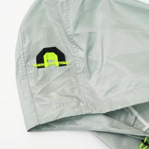 Chaquetas de Nailon Ligeras Sublimadas Personalizadas de Alta Demanda, Chaquetas Impermeables con Capucha, Servicio OEM por Fabricante - Product Image 3