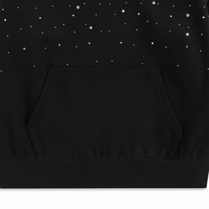 Sudadera premium con brillo de diamantes de imitación, material suave al tacto, estilo relajado, ideal para uso casual y amantes de la moda urbana. - Product Image 3