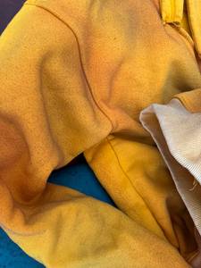 Sweat à capuche surdimensionné personnalisé pour homme, style vintage, jaune délavé, avec lettrage graphique, en molleton de coton épais - Product Image 4