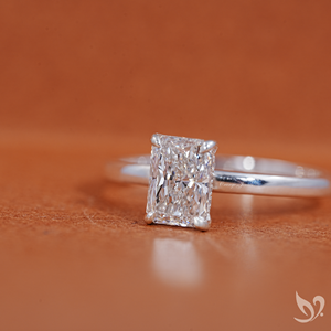 Anillo de Compromiso Solitario de Oro Sólido de 10K con Diamante Cultivado en Laboratorio de Corte Radiante de 1CT Certificado por IGI para Mujer - Lujo para Bodas y Aniversarios - Product Image 2