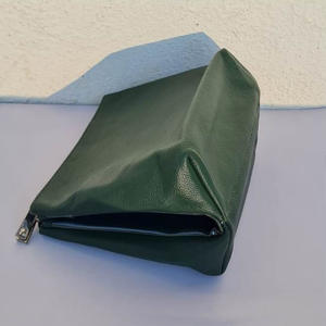 Custom PU Leather Travel Toiletry Bag Fashionable Makeup Pouch with Zipper Closure for Skincare Cosmetic Storage Make-Up Storage - Product Image 3