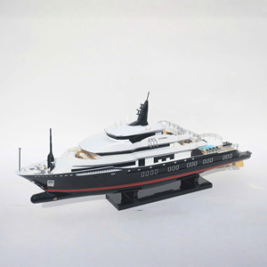 Modèle de yacht moderne en bois artisanal ALFA NERO des îles Cayman, sur pied, pour décoration intérieure, collection ou cadeau d'affaires - Product Image 1