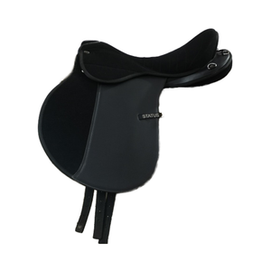 Selle synthétique Endurance avec genouillère souple et rabat de conception avancée Selle d'équitation anglaise polyvalente avec panneaux floqués en laine - Product Image 1