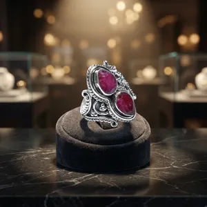 Anillo Bohemio de Plata de Ley 925 con Dos Piedras de Cuarzo Rojo, Acabado Oxidado, Joyería Vintage Hecha a Mano - Product Image 3