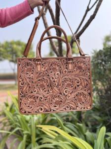 Sac fourre-tout en cuir véritable, nouveau design, sculpté à la main, grande taille, style bohème vintage, sac à bandoulière élégant fait main - Product Image 5