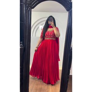 Robe de soirée XL avec broderie et travail de miroir réel, dupatta élégant complétant le look - Product Image 3