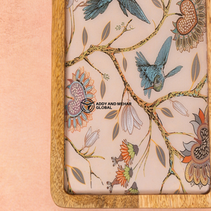 Bandeja Redonda de Madera de Mango con Resina Epoxi y Diseño Floral de Aves, Bandeja Decorativa de Madera para Almacenamiento de Alimentos para Cocina, Comedor y Hogar - Product Image 3