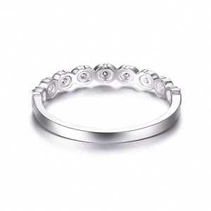 Anillo de compromiso delicado de plata de ley 925 con moissanita, diseño clásico de cruz y cero, media eternidad, forma de X, para fiesta - Product Image 5