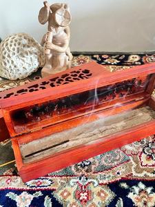 Soporte para Incienso Agarbati, Soporte para Quemador de Incienso Bakhoor Tallado a Mano en Madera, Incrustaciones de Latón, Caja de Incienso de Madera - Product Image 5