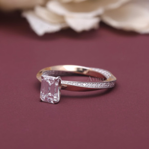Anillo de Compromiso con Diamante Cultivado en Laboratorio con Corte Esmeralda Certificado por IGI, Anillo Solitario Cruzado en Oro Blanco/Amarillo y Rosa de 9K - Product Image 4