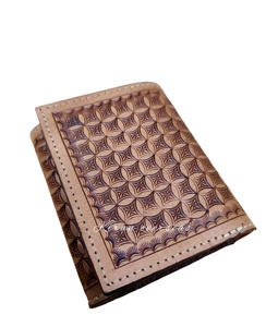 Portefeuille pour homme occidental en cuir véritable gaufré marron en cuir de vachette authentique avec boucle en alliage de longueur personnalisée et logo personnalisé - Product Image 1