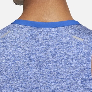 Débardeur pour homme, vêtements de sport, t-shirt sans manches, coupe athlétique, tissu respirant, gilet de fitness élégant pour l'entraînement et les exercices - Product Image 4