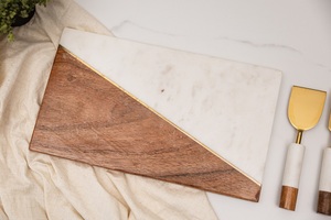Juego de Tabla de Quesos Personalizada de Mármol y Madera de Acacia con Cuchillos de Queso de Acero Inoxidable Dorado, Regalo de Charcutería con Grabado Personalizado - Product Image 4