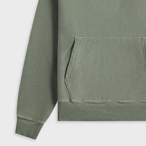 Sweat à capuche élégant pour homme avec poches kangourou, en coton/polyester, confortable, décontracté, durable et au design pratique, à prix abordable. - Product Image 3