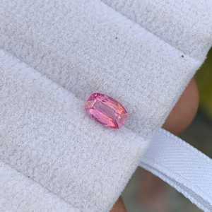พลอยบลูโทแพซธรรมชาติทรงคุชชั่นสำหรับทำเครื่องประดับ Zubeda Gems พร้อมใบรับรองจากผู้เชี่ยวชาญ  มีเอฟเฟกต์ตาแมว ฟรีค่าประเมินจากบุคคลที่สาม - Product Image 6