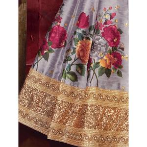 Vêtement de mariage en soie Banglori à imprimé floral gris Lehenga Choli - Product Image 2