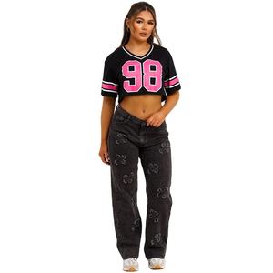 2025 nueva llegada de alta calidad, precio bajo, Tops cortos personalizados para mujeres con cuello en V 98 estampado Jersey camisa para ropa deportiva y ropa informal - Product Image 2