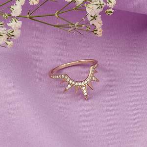 Anillo Abierto de Oro Amarillo con Diamante Cultivado en Laboratorio en Forma de Sol y Luna - Product Image 2