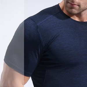 Fabricant de vêtements de sport personnalisés, t-shirt de compression athlétique, tissu respirant en polyester et élasthanne, OEM ODM, marque privée, faible MOQ - Product Image 5