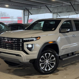 Oferta Premium: GMC Canyon Denali, Tracción en las Cuatro Ruedas, Cabina Doble - Product Image 1