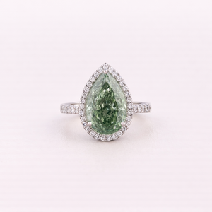 แหวนเพชรทรงลูกแพร์เพาะเลี้ยงในห้องปฏิบัติการ ประดับด้วยเพชรแบบฮาโล วงแหวนแบบพาเว่ ทองคำขาว/โรสโกลด์/เหลือง 14K ได้รับการรับรองจาก IGI ชุบโรเดียม |   เครื่องประดับสั่งทำพิเศษ - Product Image 1