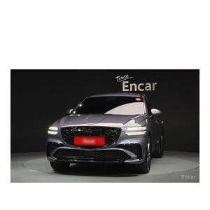 Genesis GV70 2.5T Gasolina 2WD con Caja de Cambios Automática, Asientos de Cuero, Cámara Trasera - Julio 2024, 9,475 km, Volante a la Izquierda - Product Image 3