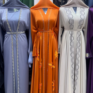 Abaya Modeste de Dubaï en Gros, Perlée et Pailletée, à Manches Longues, Traditionnelle Musulmane, Faite à la Main, pour Mariage, en Polyester Respirant, Col en V pour Femme - Product Image 1