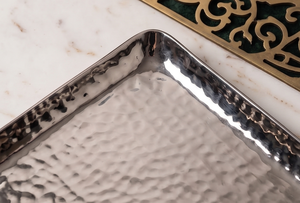 Elegante Bandeja de Servir Cuadrada de Aluminio con Acabado en Color Níquel Plateado Martillado para Hogar y Hoteles - Product Image 5