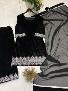 Ensemble Kurti et Palazzo en velours brodé de sequins avec dupatta en Georgette – Tenue de fête ethnique de luxe entièrement cousue - Product Image 4