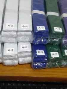 Fabricant de ceintures BJJ personnalisées, coutures durables, 100% coton, 220g, légères, disponibles dans toutes les couleurs de ceintures : blanc, bleu - Product Image 5