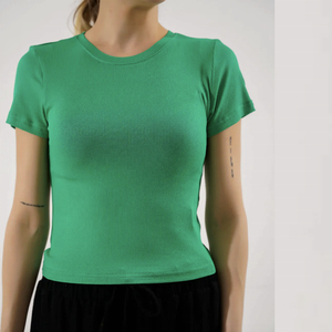 เสื้อยืดแขนสั้นคอกลมทรงเข้ารูปลำลองสำหรับผู้หญิงสีเขียวลายริบสำหรับฤดูใบไม้ผลิและฤดูร้อน - Product Image 1
