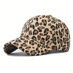 Gorra de Béisbol Unisex con Estampado de Leopardo, Gorra Moderna con Visera Redonda para Protección Solar al Aire Libre, Gorra Casual para Amantes del Estilo - Product Image 4
