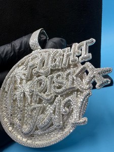 Colgante de Plata de Ley con Moissanita Redonda Brillante, Estilo Hip Hop de Lujo, Joyería para Raperos, Chapado en Oro de 18K, Personalizado - Product Image 5