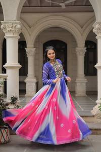 Vestido de diseñador con estampado Bandhej, bordado Gamthi y trabajo con espejos, de georgette sintético con vuelo completo, especial para Navratri, listo para usar. - Product Image 6