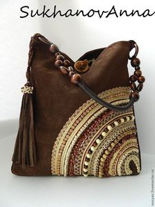 Preciosa Bolsa de Mano Bordada con Cuentas para Mujer, con Patrones Florales Coloridos y Artesanía Hecha a Mano de Primera Calidad - Product Image 1