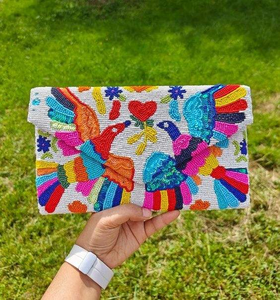 Sac à bandoulière brodé floral de qualité supérieure pour femmes avec des broderies complexes, des perles décoratives et une finition artisanale élégante - Product Image 6