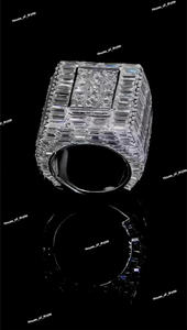 Anillo de Plata 925 con Moissanita Cuadrada en Racimo, Anillo de Lujo para Hombre, Joyería Brillante y Atrevida - Product Image 3