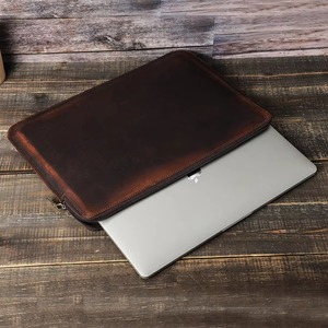 Funda para Portátil de Cuero Genuino con Correa de Hombro, Duradera, Ecológica y Protectora para Trabajo, Negocios y Viajes LS-0284, Gran Venta - Product Image 5