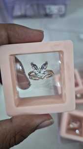 Bague ouverte réglable en cristal papillon argenté pour femme - Product Image 2