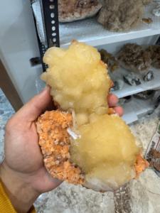 Cristal naturel d'heulandite orange avec stilbite jaune |   Minéraux décoratifs pour la maison et le bureau - Product Image 2