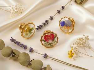 Bouton de tiroir en résine avec fleurs séchées, bouton de meuble en dentelle à bord doré, bouton unique décoratif pour armoire, bouton de placard à fleurs - Product Image 3